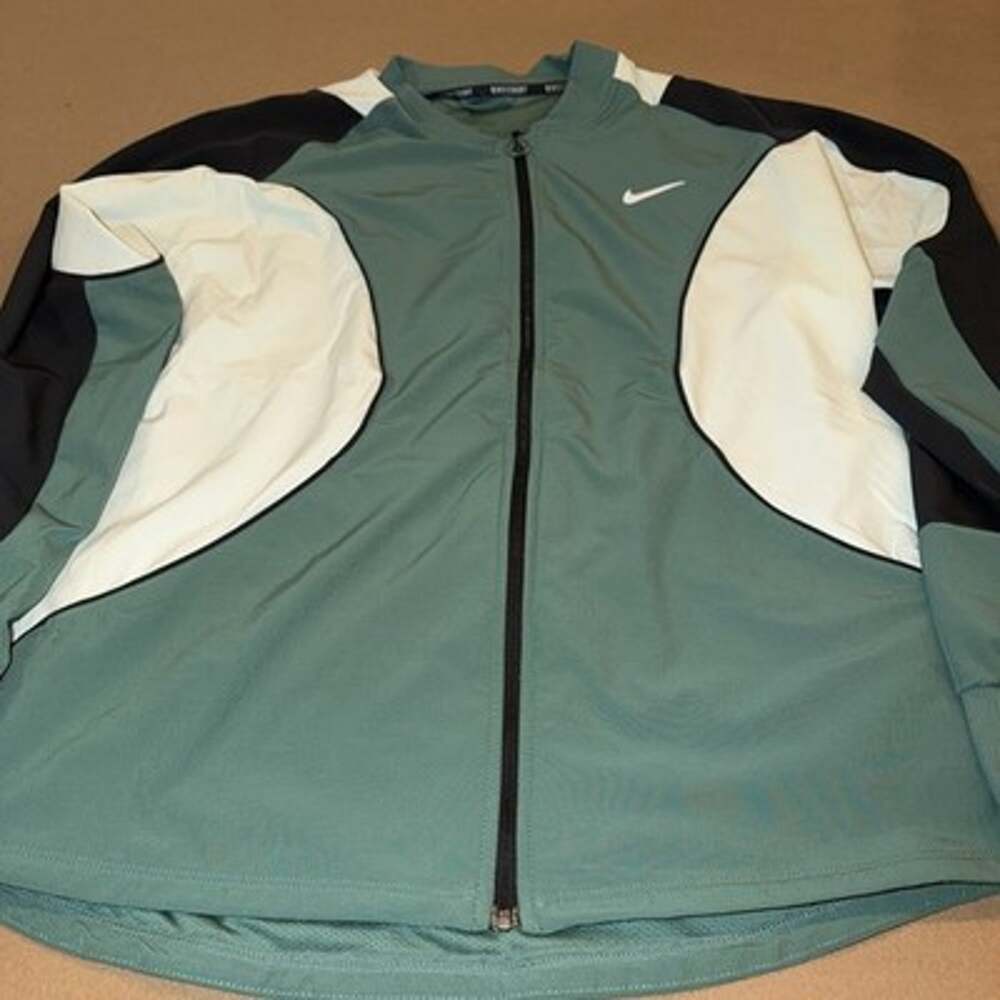 Nike Court Advantage Dri-FIT Tennis Jacket FD5340-361 Green Men’s Size M